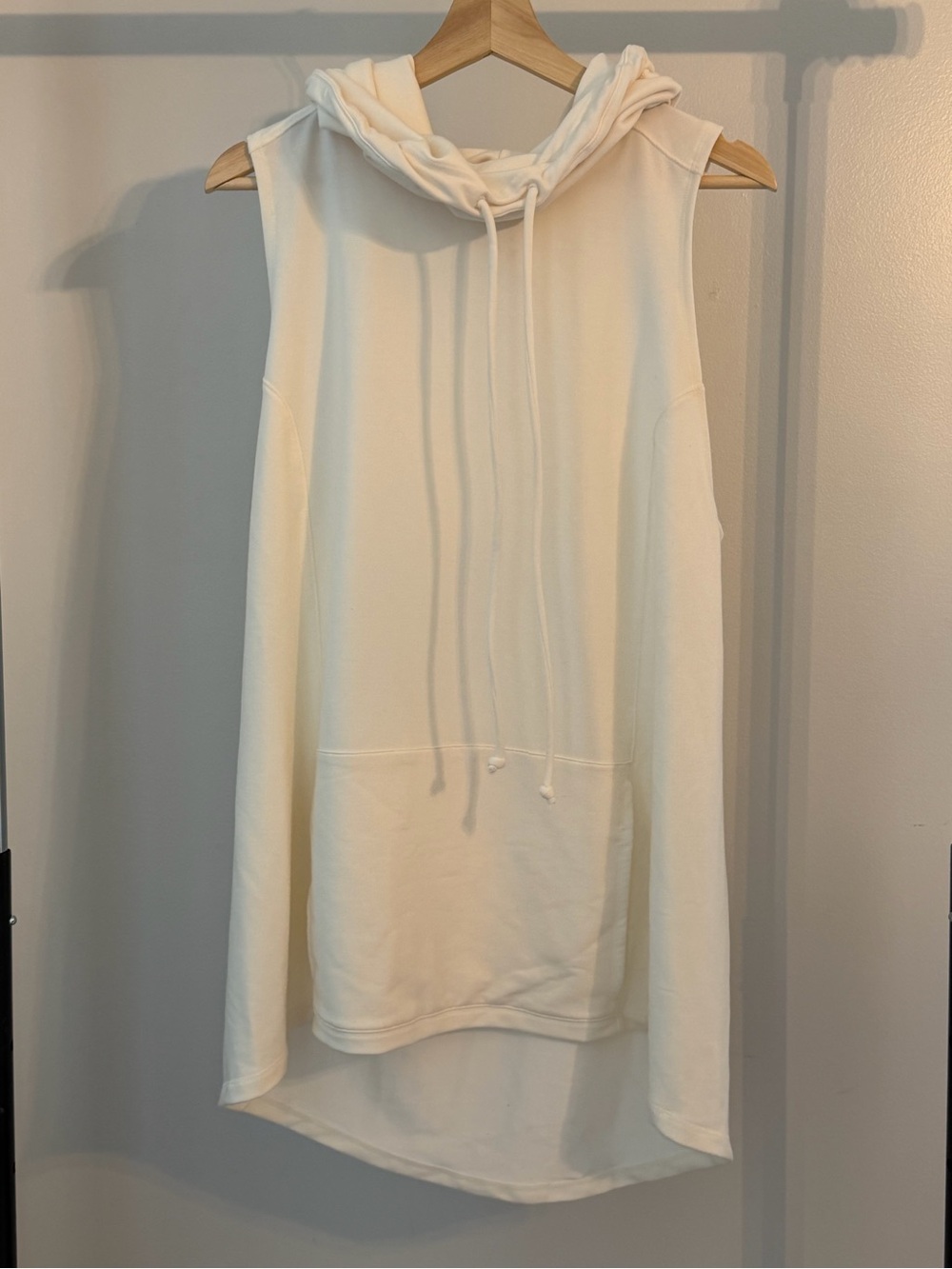 CALIA by Carrie Underwood Sleeveless Hooded Tunic in Cream